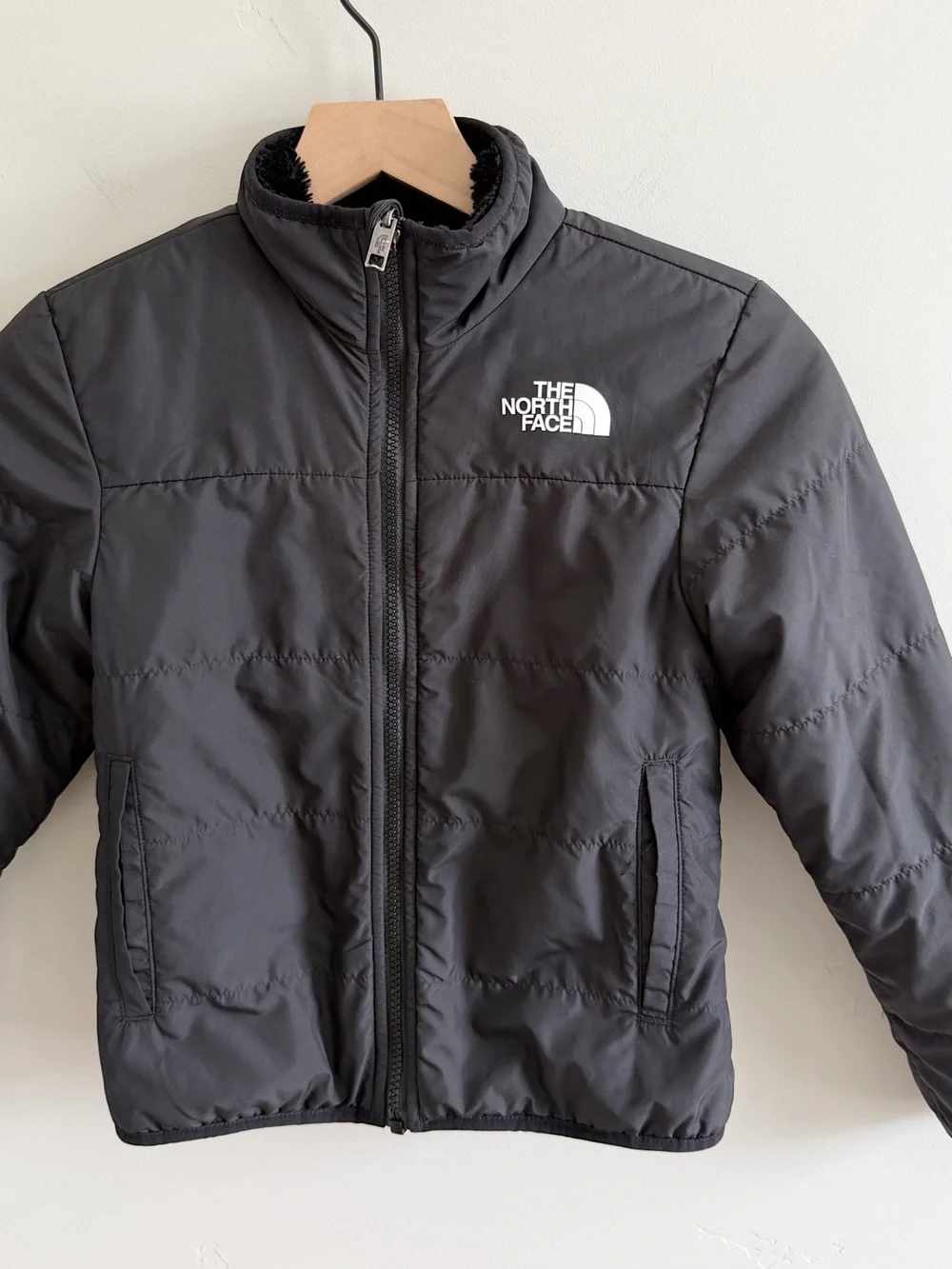 North Face Girls’ Reversible Mossbud Jacket in Black